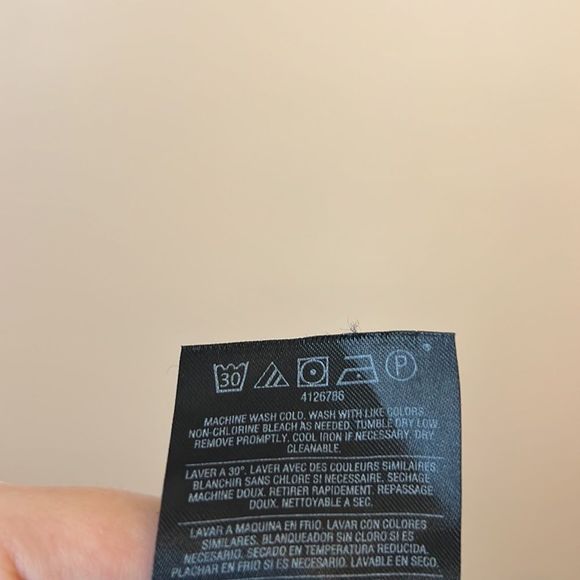 Volcom khaki 30 inch waist shorts - Picture 8 of 8